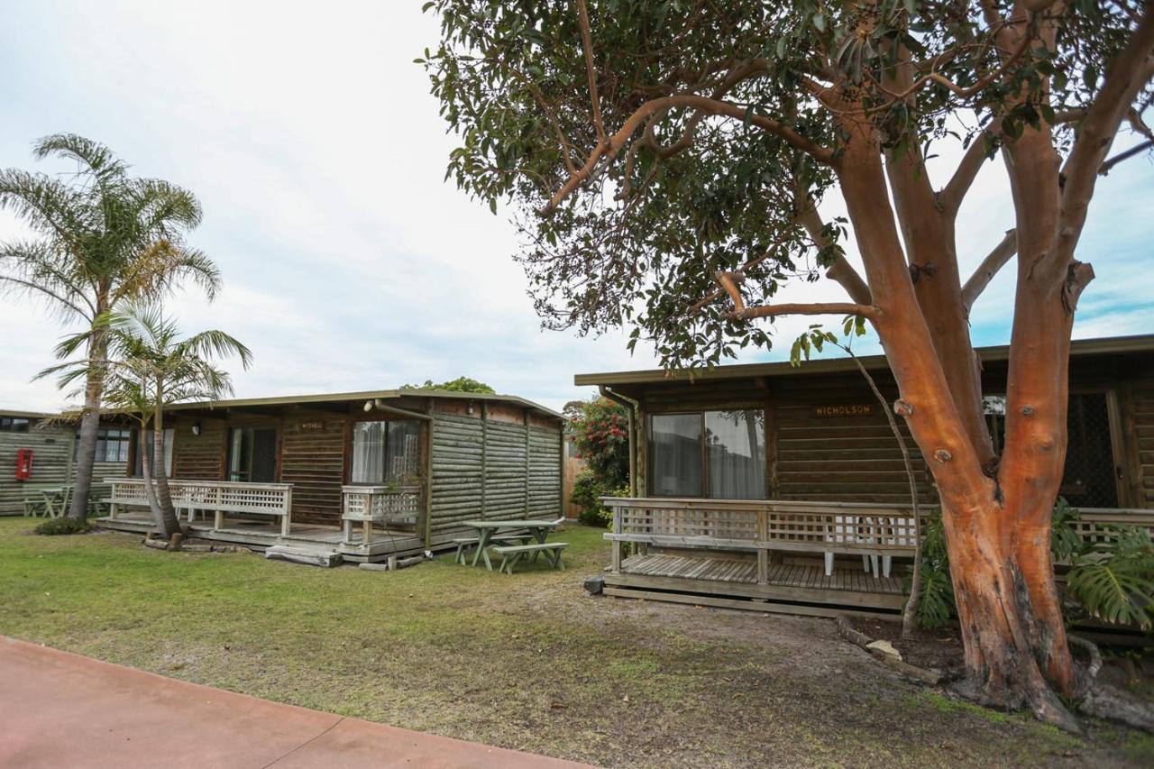 Lazy Acre Log Cabins Lakes Entrance Exterior foto