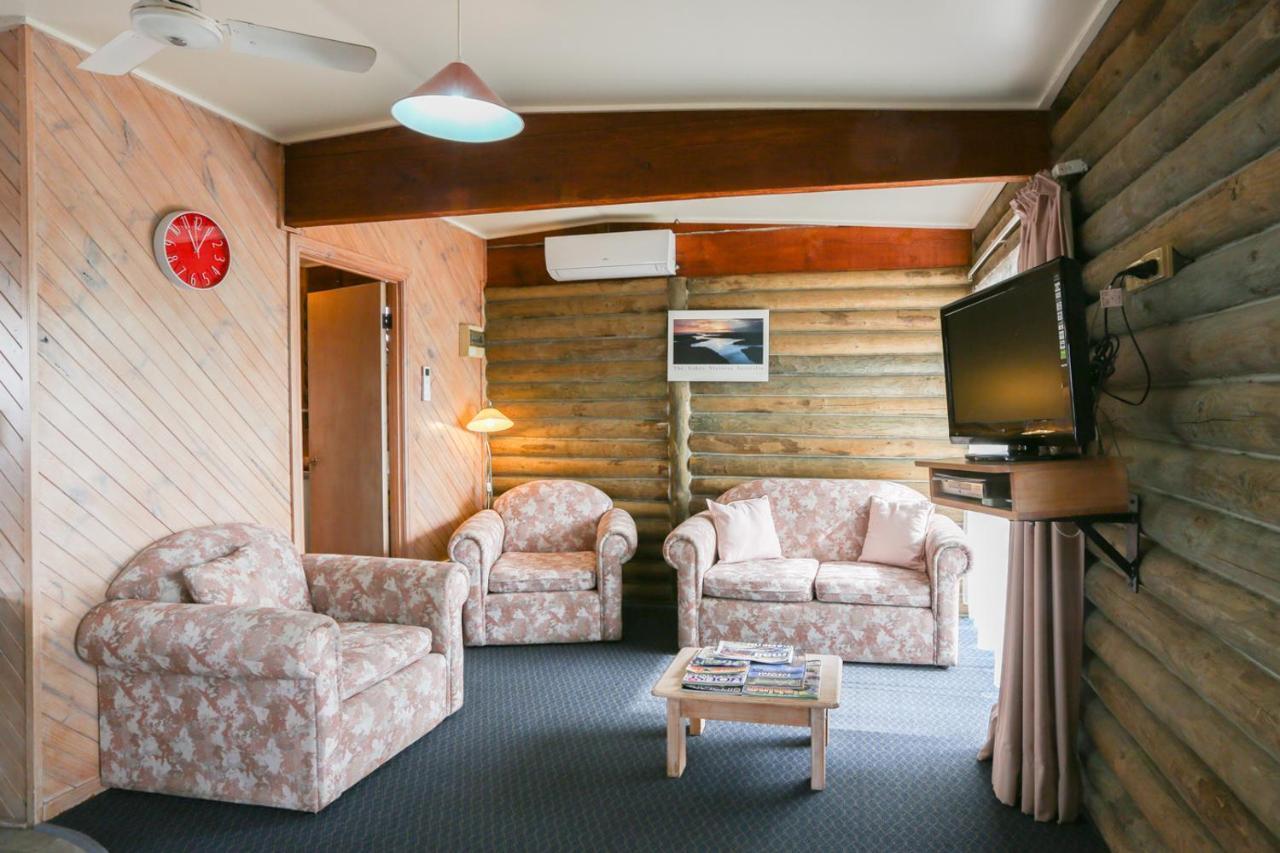 Lazy Acre Log Cabins Lakes Entrance Exterior foto